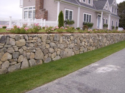 traditional stone wall | earthandstonecapecod.com