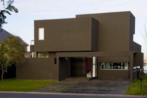 The Black House, Andres Remy Arquitectos | archdaily.com
