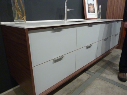 henrybuilt kitchen cabinet