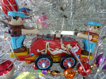 holiday wind-up handcar